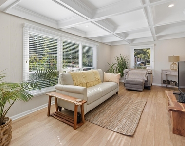 5825 N Caldwell Avenue - Photo Thumbnail 7