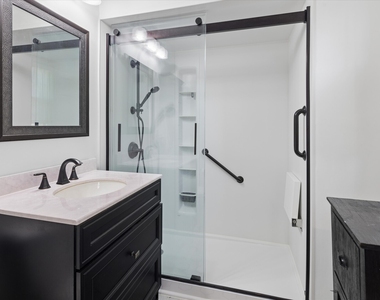 5825 N Caldwell Avenue - Photo Thumbnail 10