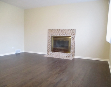 448 Midway Drive - Photo Thumbnail 5