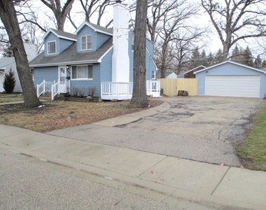 448 Midway Drive - Photo Thumbnail 29