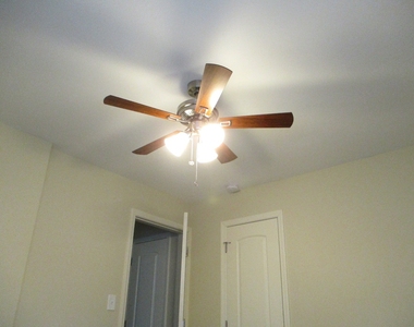 448 Midway Drive - Photo Thumbnail 16