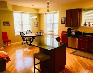 77 N Quentin Road - Photo Thumbnail 6