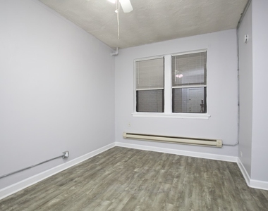 4735 N Beacon Street - Photo Thumbnail 10