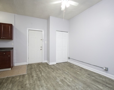 4735 N Beacon Street - Photo Thumbnail 7