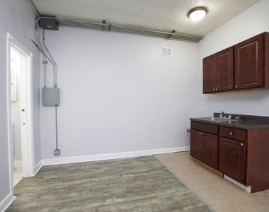 4735 N Beacon Street - Photo Thumbnail 1