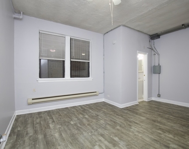 4735 N Beacon Street - Photo Thumbnail 8