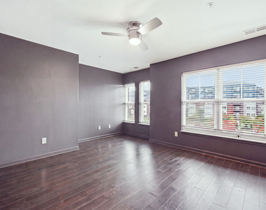 255 E Liberty Drive - Photo Thumbnail 15