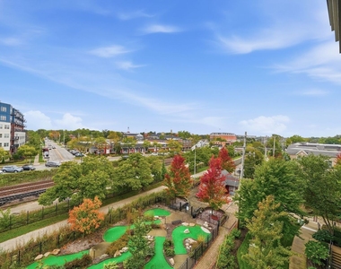 255 E Liberty Drive - Photo Thumbnail 13