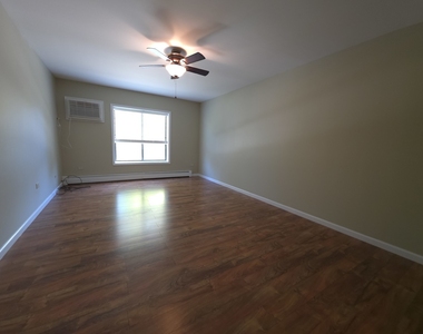 1667 Kiowa Avenue - Photo Thumbnail 6