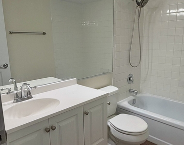 2216 Country Club Drive - Photo Thumbnail 15