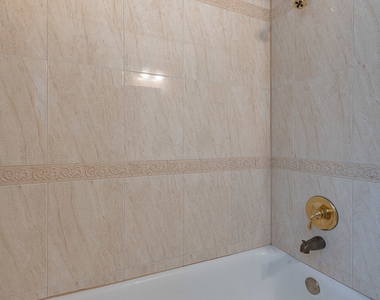 7224 W 60th Place - Photo Thumbnail 16