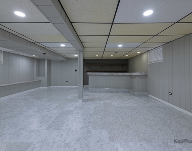 7224 W 60th Place - Photo Thumbnail 17