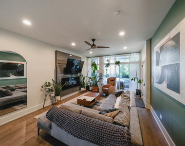 1818 N Sawyer Avenue - Photo Thumbnail 6