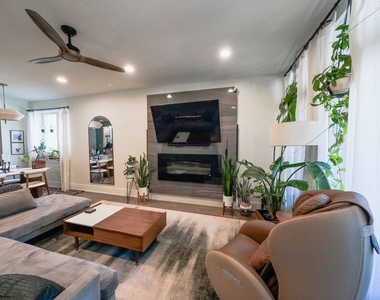 1818 N Sawyer Avenue - Photo Thumbnail 2