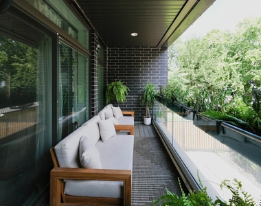 1818 N Sawyer Avenue - Photo Thumbnail 15