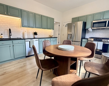1449 N Ashland Avenue - Photo Thumbnail 9
