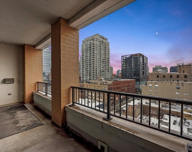 707 N Wells Street - Photo Thumbnail 5