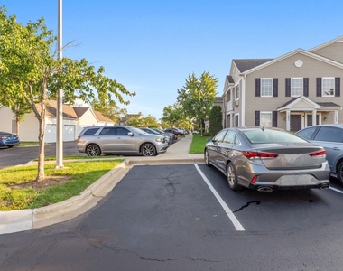 1623 Silverstone Drive - Photo Thumbnail 24