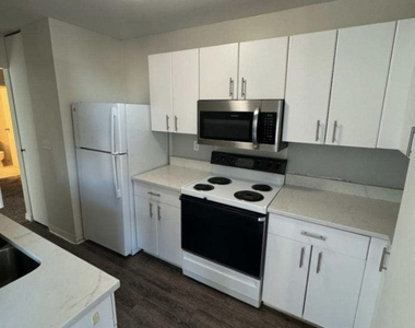 401 E Ontario Street - Photo Thumbnail 1