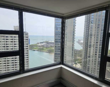 401 E Ontario Street - Photo Thumbnail 4