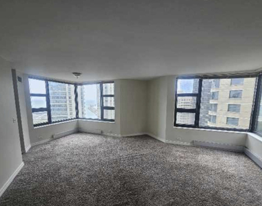 401 E Ontario Street - Photo Thumbnail 7