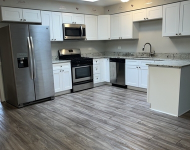 17007 Marilyn Drive - Photo Thumbnail 3