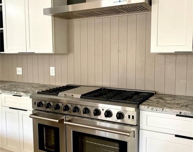 3485 Goldenrod Drive - Photo Thumbnail 4