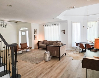 3485 Goldenrod Drive - Photo Thumbnail 5