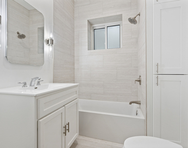 3746 N Lakewood Avenue - Photo Thumbnail 9
