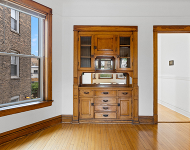 3746 N Lakewood Avenue - Photo Thumbnail 5