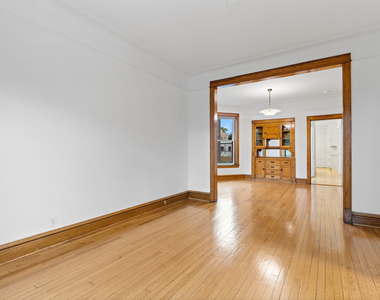 3746 N Lakewood Avenue - Photo Thumbnail 2
