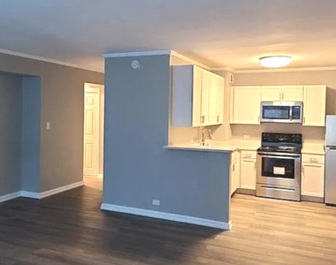 3600 N Lake Shore Drive - Photo Thumbnail 5