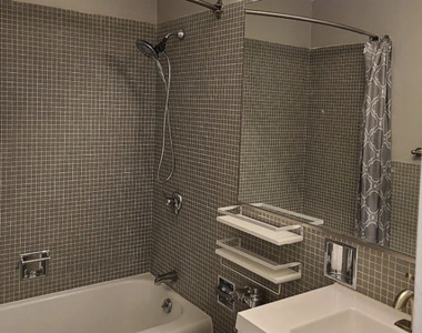 3600 N Lake Shore Drive - Photo Thumbnail 9