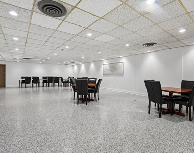 1301 N Western Avenue - Photo Thumbnail 27