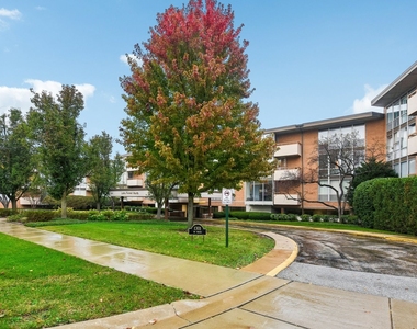 1301 N Western Avenue - Photo Thumbnail 31