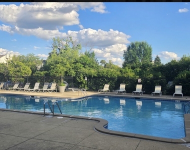 375 Plum Creek Drive - Photo Thumbnail 16
