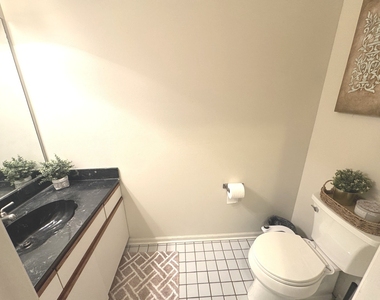 1291 Rhodes Lane - Photo Thumbnail 6