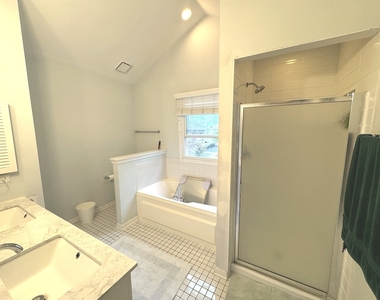 1291 Rhodes Lane - Photo Thumbnail 15