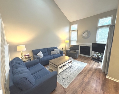 1291 Rhodes Lane - Photo Thumbnail 9