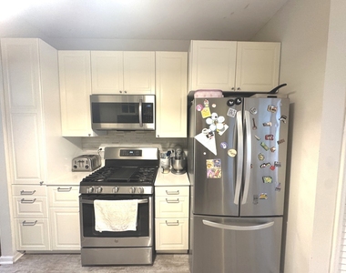 1291 Rhodes Lane - Photo Thumbnail 5