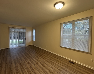 1221 Brookdale Drive - Photo Thumbnail 14