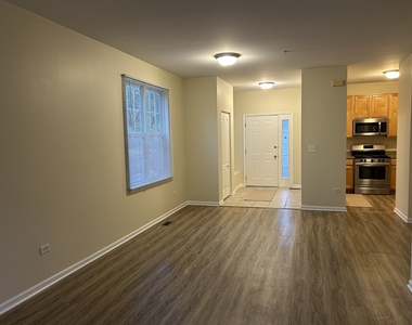 1221 Brookdale Drive - Photo Thumbnail 13