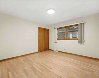 3927 N Pontiac Avenue - Photo Thumbnail 10