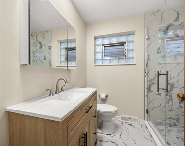 3927 N Pontiac Avenue - Photo Thumbnail 12