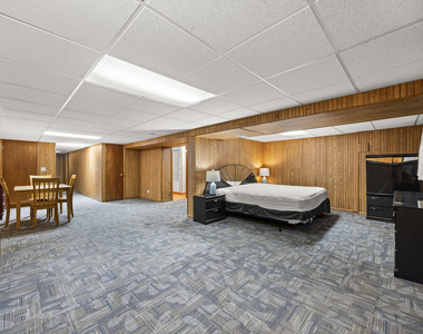 3927 N Pontiac Avenue - Photo Thumbnail 18