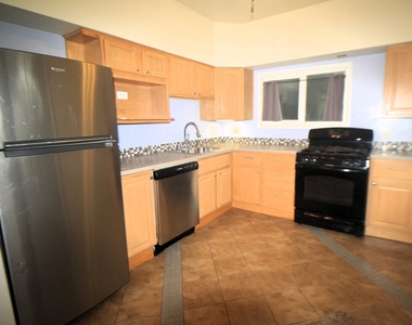 626 Highland Avenue - Photo Thumbnail 8