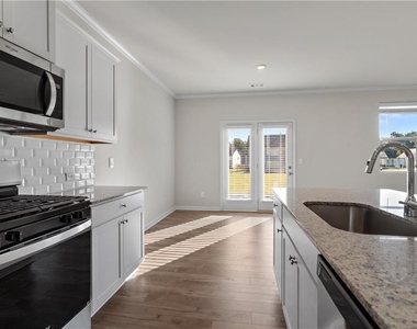 368 Belmont Drive - Photo Thumbnail 7