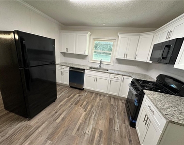 771 Prince Terrace - Photo Thumbnail 3