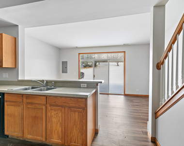 2276 Flagstone Lane - Photo Thumbnail 2
