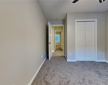 3920 Carlton Cove Court - Photo Thumbnail 12